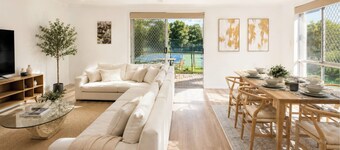 The Dennis Court - Private Tennis Court & Pool
