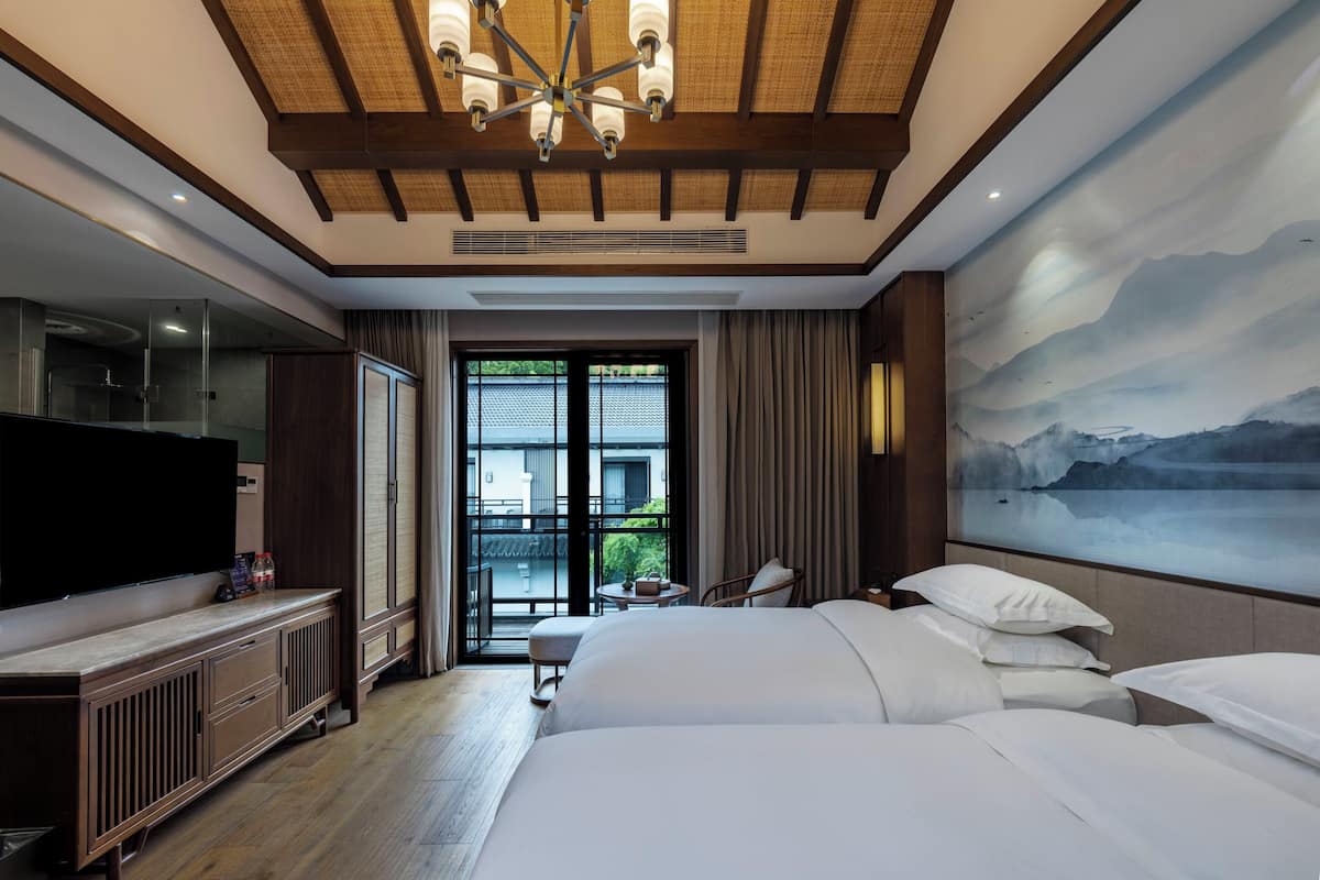 Comfort Double or Twin Room, Balcony, Courtyard View