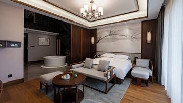 Desk, cribs (free), WiFi (free), bed sheets