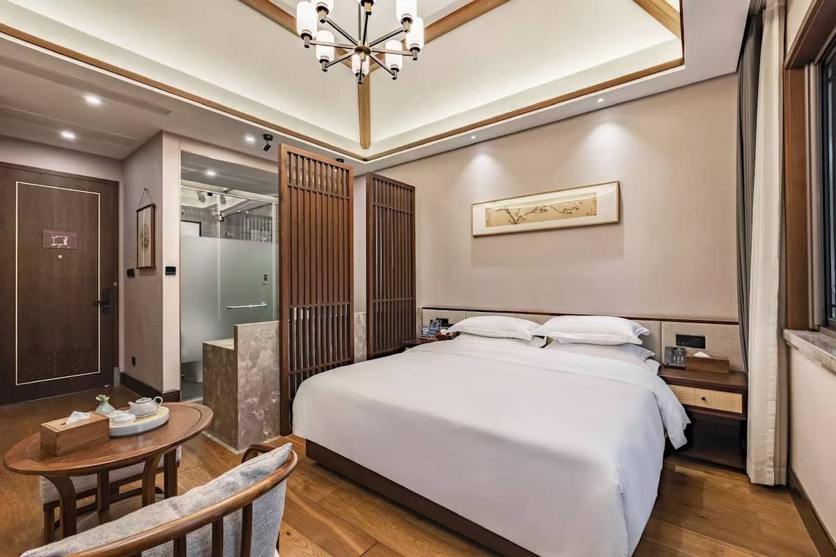Basic Double or Twin Room, Courtyard View