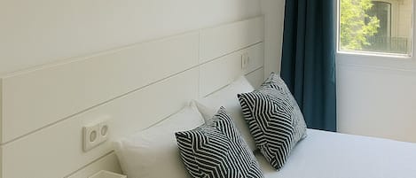 1 bedroom, iron/ironing board, WiFi (free), bed sheets