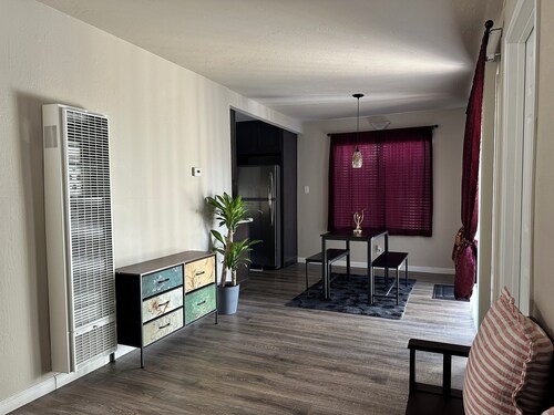Gateway to Napa & SF: Charming 2-Bedroom Vallejo Apt