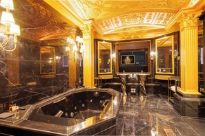 La Villa du Duc | Baño | Bañera y ducha independientes y artículos de higiene personal gratuitos
