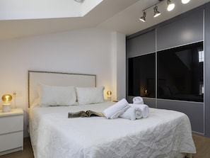 Iron/ironing board, Internet, bed sheets - Sunstay Cozy Flat II Malaga (Málaga)