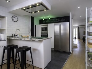 Coffee/tea maker, fridge, microwave, oven - Sunstay Cozy Flat II Malaga (Málaga)