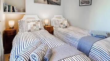 2 bedrooms, free WiFi, bed sheets