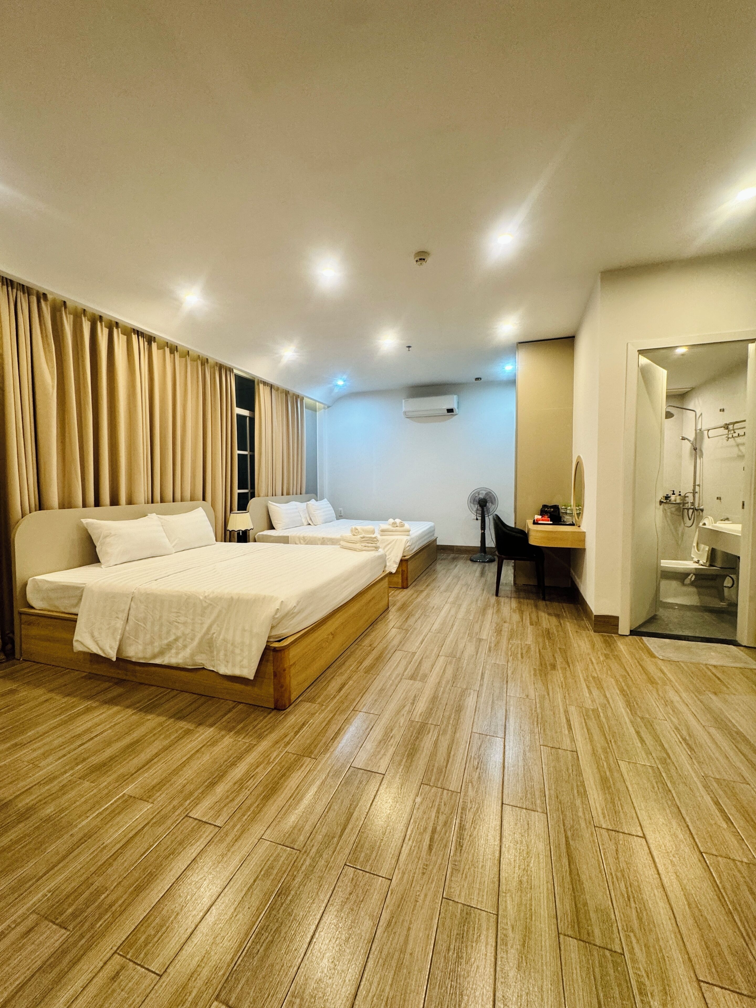 Apartament familiar, vistes parcials a l'oceà | Espai de treball apte per a portàtils i wifi gratuïta 