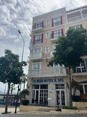 Front of property - Blue Hotel & Spa Phu Quoc Sunset Town (Phu Quoc)
