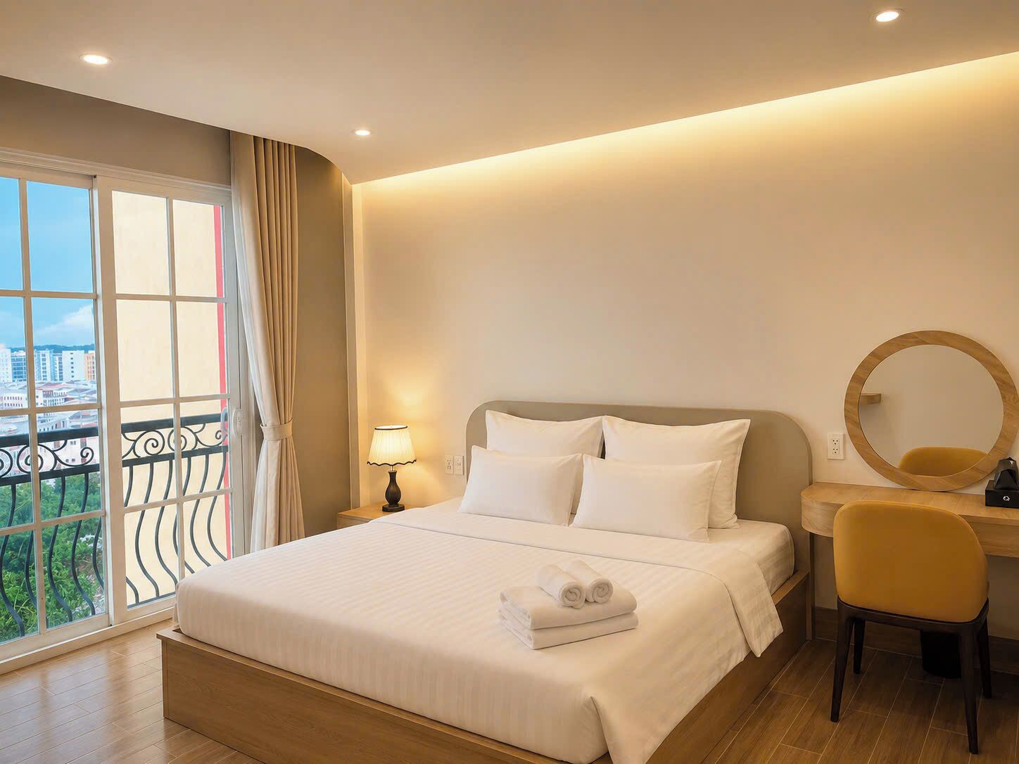 Superior Double Room | Laptop workspace, free WiFi