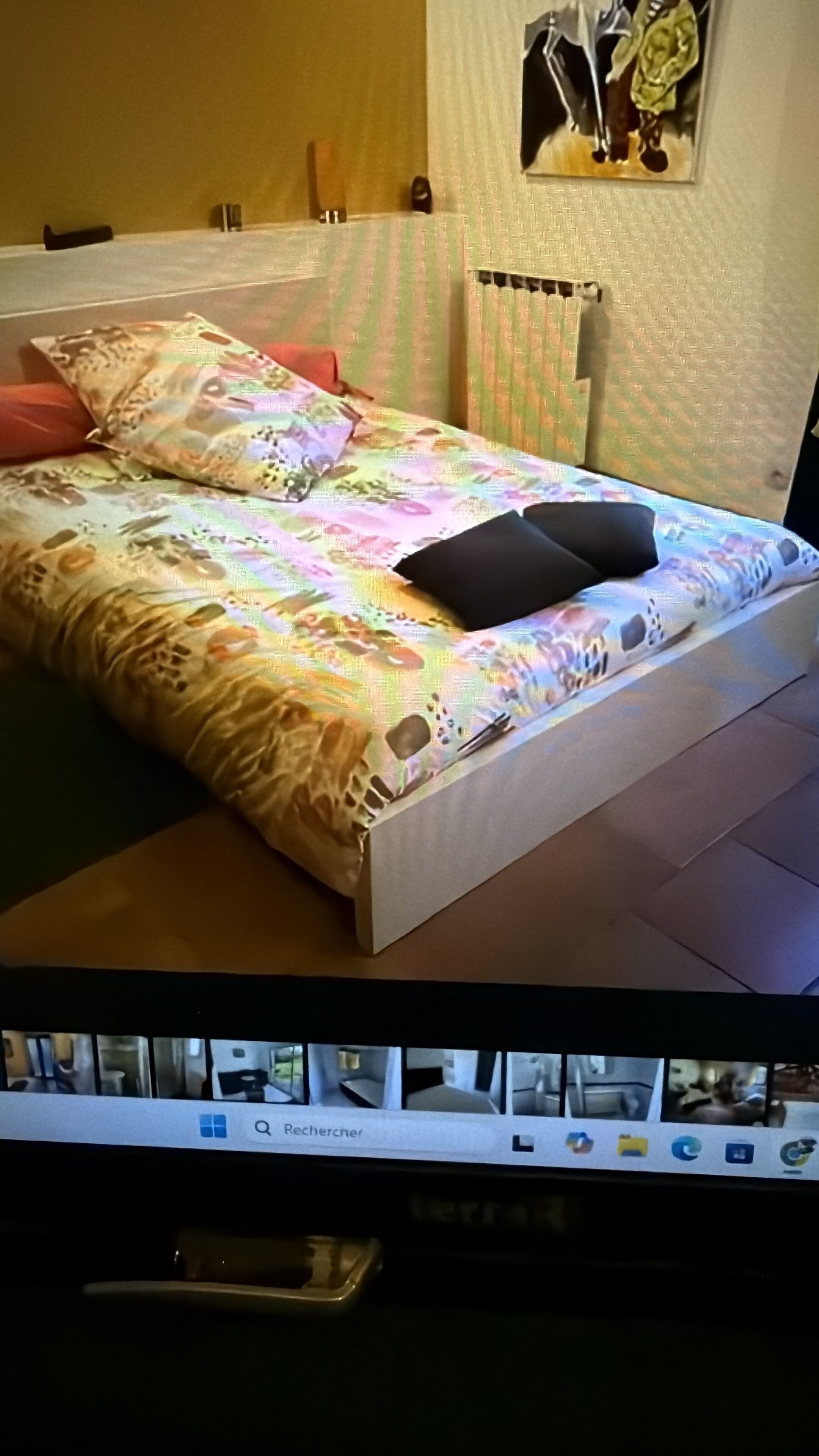2 chambres, fer et planche à repasser, Wi-Fi, draps fournis