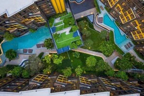 2 outdoor pools - The Base Central Phuket - WLJ (Tambon Wichit)