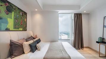 Apartment, Balcony, City View | Soundproofing, iron/ironing board, free WiFi