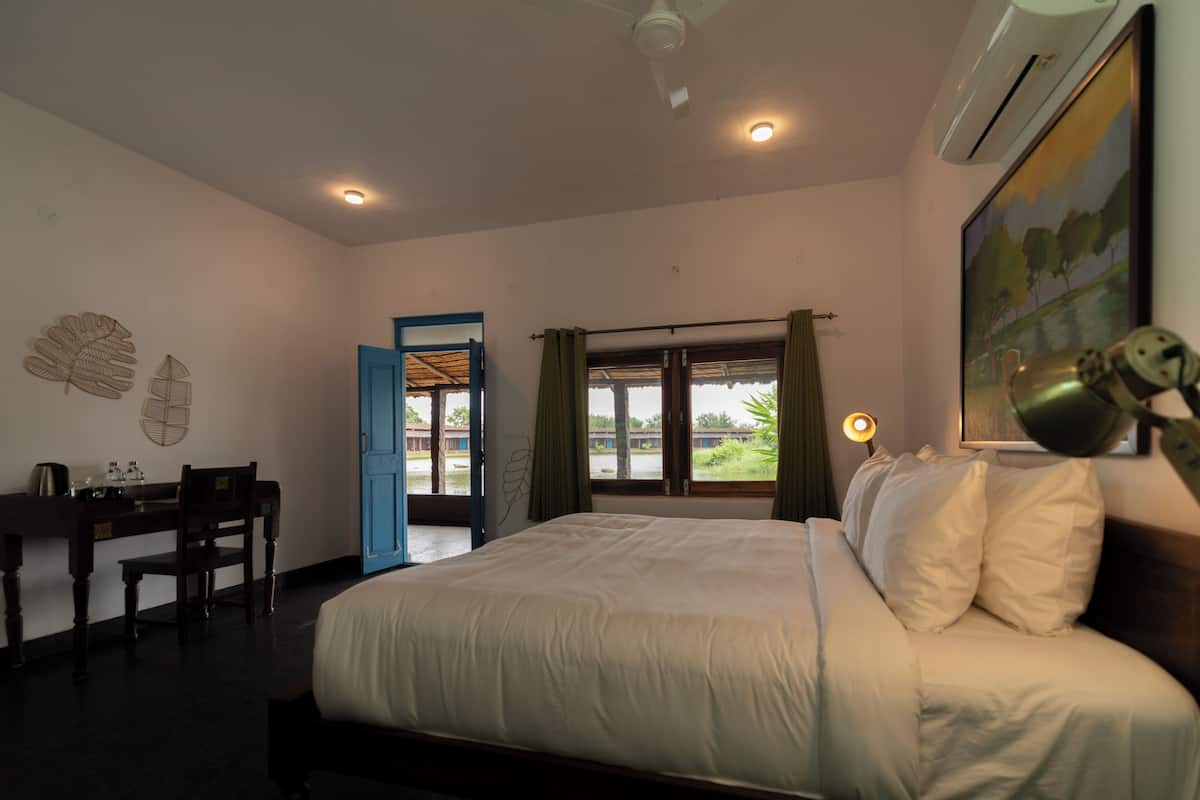 Panoramic Room, Balcony | In-room safe, desk, laptop workspace, blackout drapes