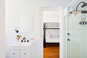 Bathroom - Ultimate Private Mini Resort in Port Stephens Perfect for large groups (Anna Bay)