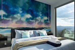 2 bedrooms, iron/ironing board, free WiFi, bed sheets - Cube | Private Mountain Retreat with Panoramic Views (Marshall)