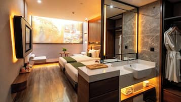Standard Twin Room | Bathroom | Shower, free toiletries, hair dryer, slippers