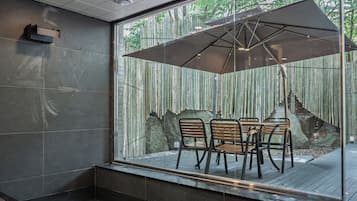 Slow suite room 1001 | Private pool