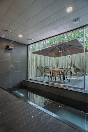 Slow suite room 1001 | Private pool - FloatingWhaleGapyeong PoolVillaSpaResort (Gapyeong)