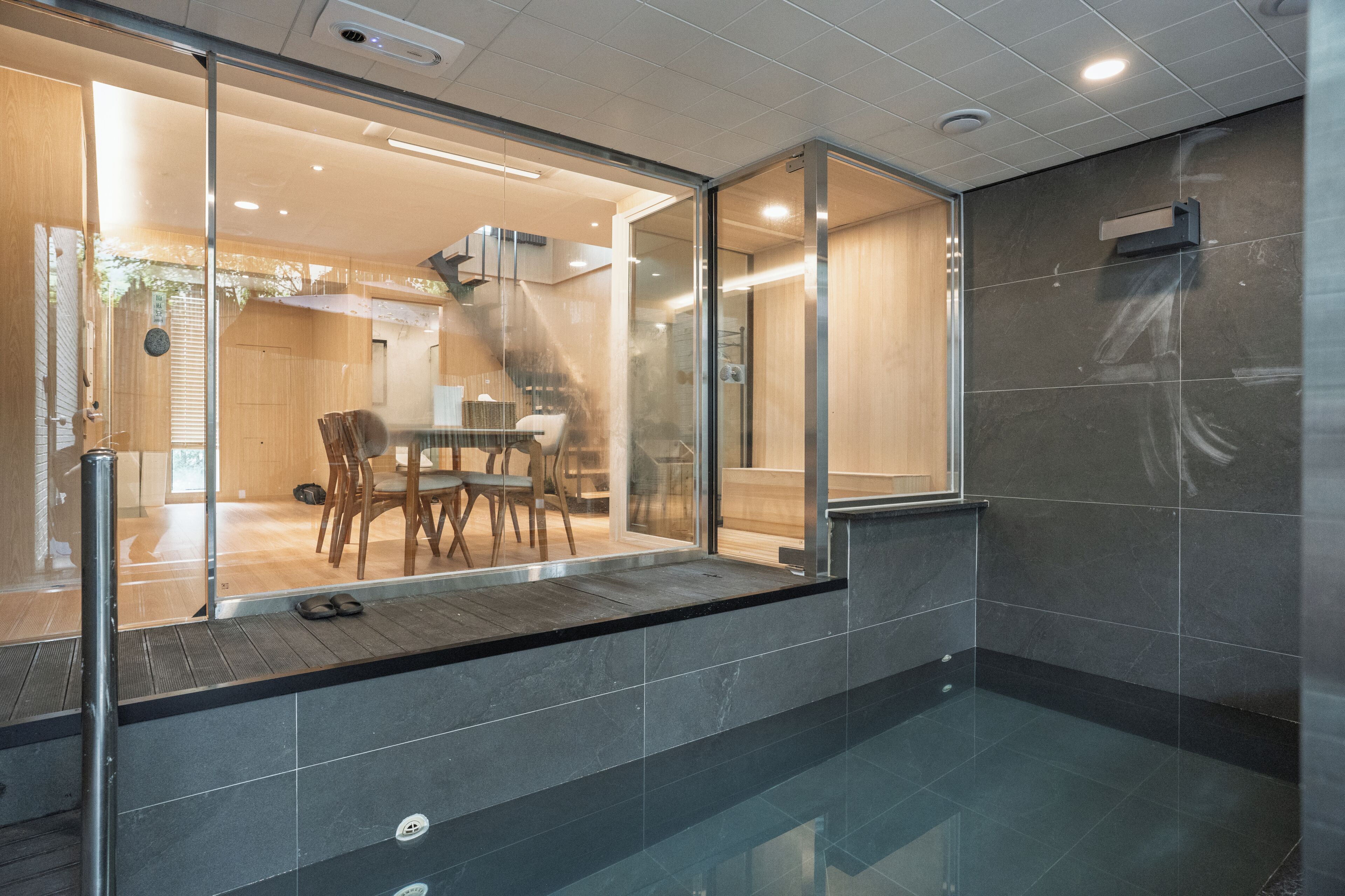 Slow suite room 1001 | Eigener Pool