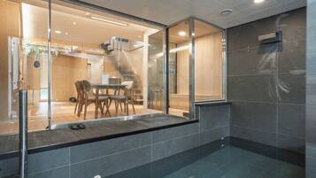 Slow suite room 1001 | Eigener Pool