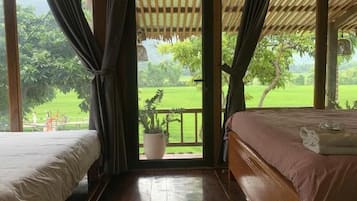 Quarto casal família, sacada, vista para a montanha | Wi-Fi de cortesia