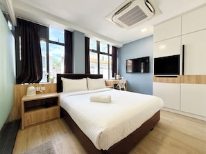 Comfort Double Room | Peti besi dalam bilik, seterika/papan seterika, Wi-fi percuma 