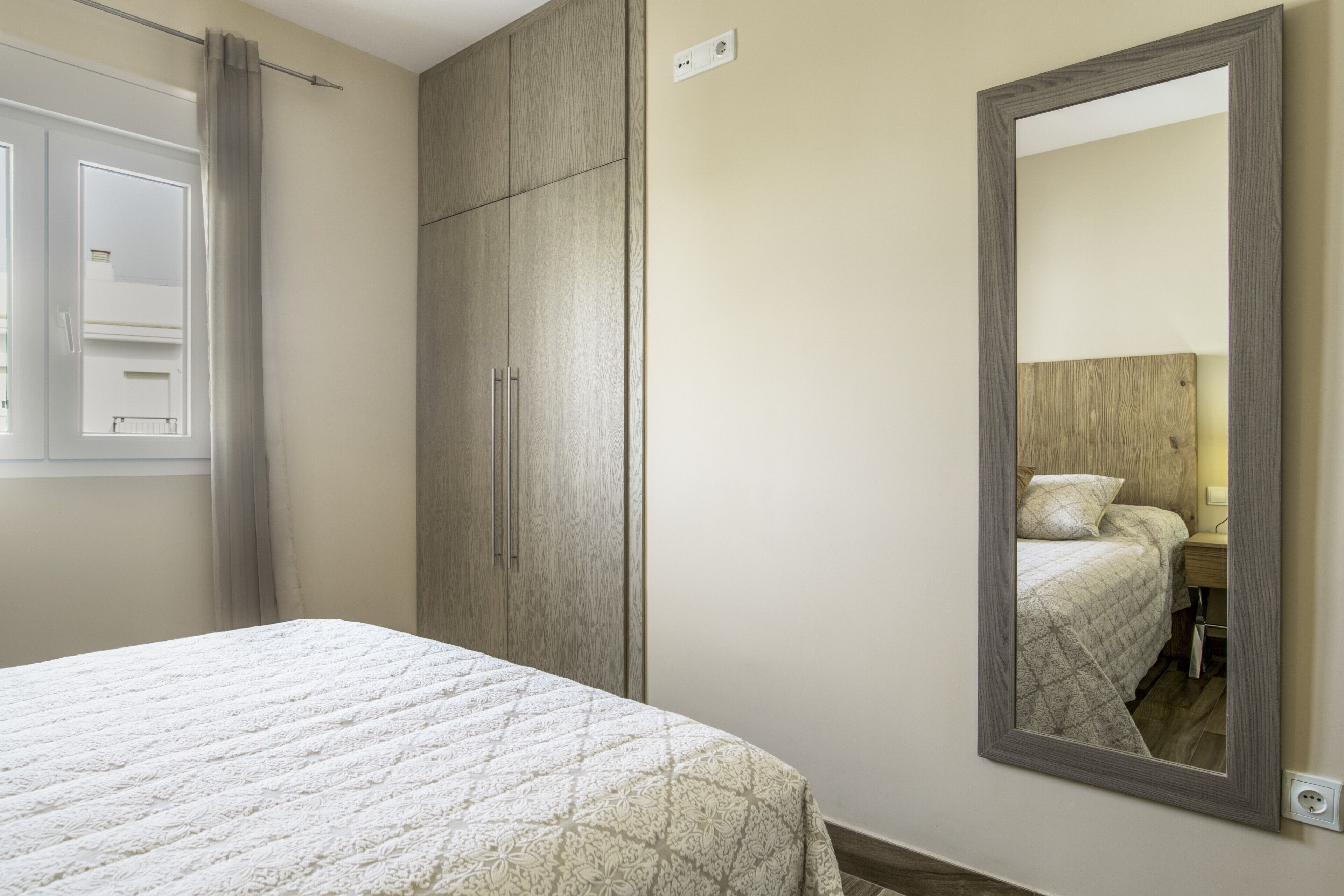 2 dormitorios, tabla de planchar con plancha, wifi y ropa de cama