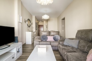 Unclassified image, 3 of 25, button - Leonor Apartment in the Center with Parking (Conil de la Frontera)