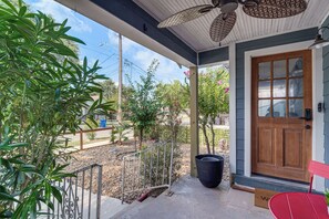 Exterior detail - Pool & Patio Oasis! Chic San Antonio Retreat (San Antonio)