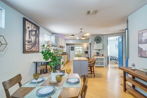 Dining - Pool & Patio Oasis! Chic San Antonio Retreat (San Antonio)