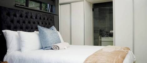 1 chambre, fer et planche à repasser, accès à Internet, literie fournie