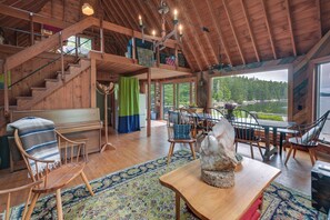 Dining - A True Escape: Island Sanctuary in Vinalhaven (Vinalhaven)
