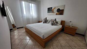 1 Schlafzimmer, Bügeleisen/Bügelbrett, kostenloses WLAN, Bettwäsche
