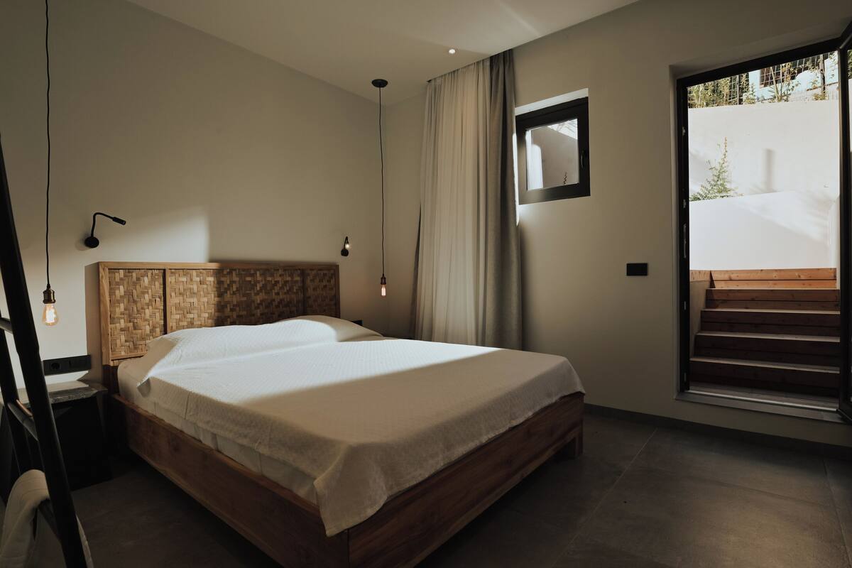 One-Bedroom Apartment Ground Floor with Private Terrace | Wi-fi percuma 