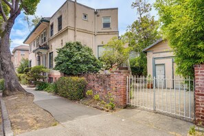 Exterior - Families Welcome! Berkeley Retreat Near Beaches (Berkeley)