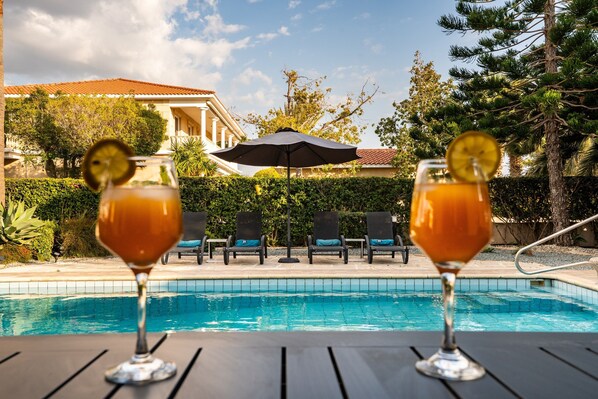 Pool - Private pool villa – walk to Coral Bay beach & restaurants, sleeps 6 (Pegeia)