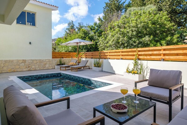Pool - Aura Sun Holiday Homes - 2BD Villa w/ Private Pool (Paphos)