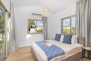 Room - Aura Sun Holiday Homes - 2BD Villa w/ Private Pool (Paphos)