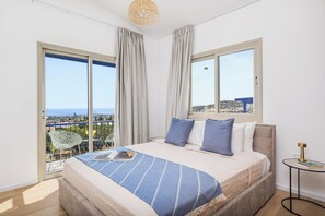 Room - Aura Sun Holiday Homes - 2BD Maisonette (Paphos)
