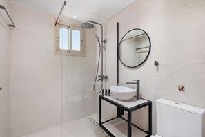 Bathroom - Aura Sun Holiday Homes - 2BD Maisonette (Paphos)