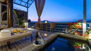 Luxury Double Room, Resort View | Property grounds