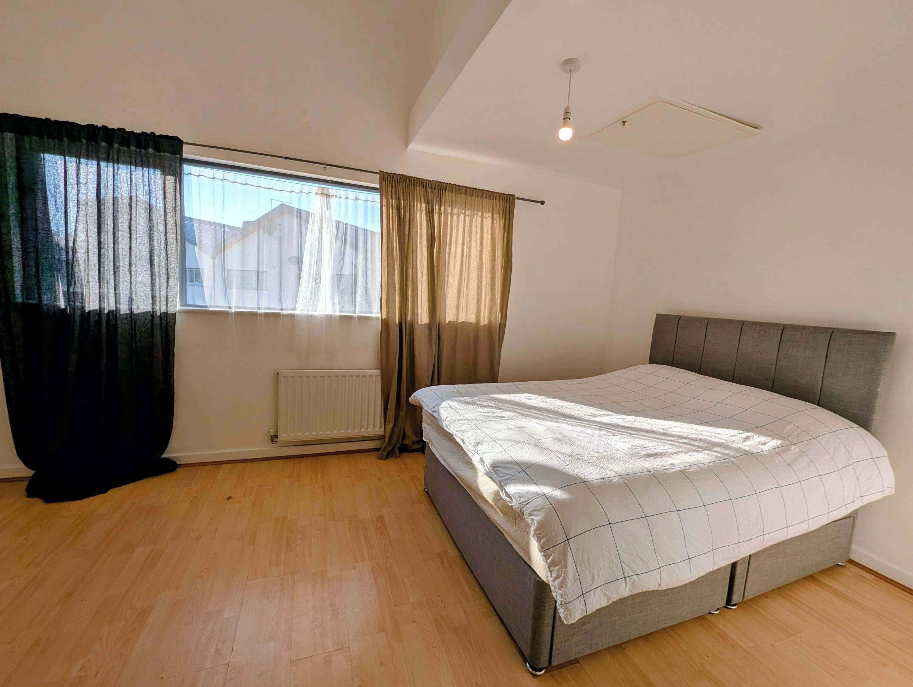 2 bedrooms, iron/ironing board, Internet, bed sheets