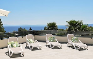Terrace/patio - 3 bedroom beautiful apartment in Lovran (Lovran)