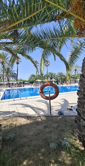 Pool - Chic Apartment in Arona near Beach (Arona)