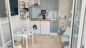 Luokittelematon kuva, 3 kautta 23, painike