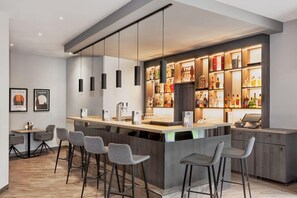 Bar (in der Unterkunft)