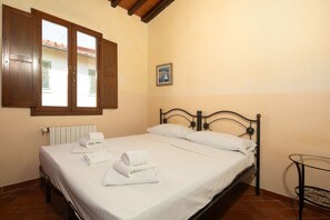 Room - San Lorenzo Living Apt (Florence)