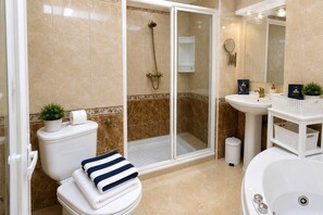 Villa, 3 habitaciones, para fumadores, alberca privada | Baño