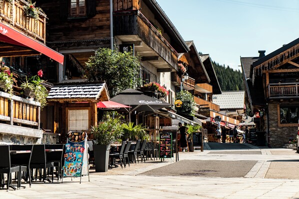 Outdoor dining - Les Évouettes - Châtel Village (Châtel)