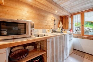 Private kitchen - Les Évouettes - Châtel Village (Châtel)